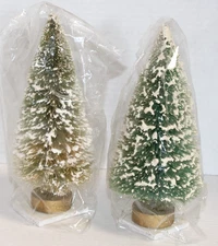 Christmas Town Village Accessory Bottlebrush Tree W/Snow Gold & White Base Lot 2