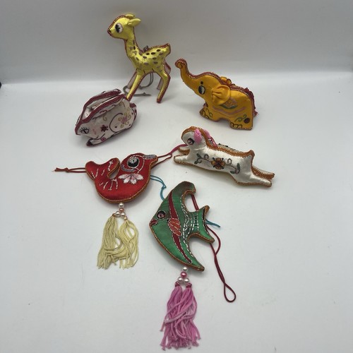 Vintage Chinese Cloth Animal Ornaments Lot Handmade Fabric Tassel Decor China - Afbeelding 1 van 10