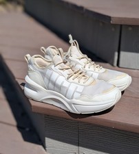 UGG La Daze White Lace-Up Sneakers Women's Size 7 Cream White Shoes