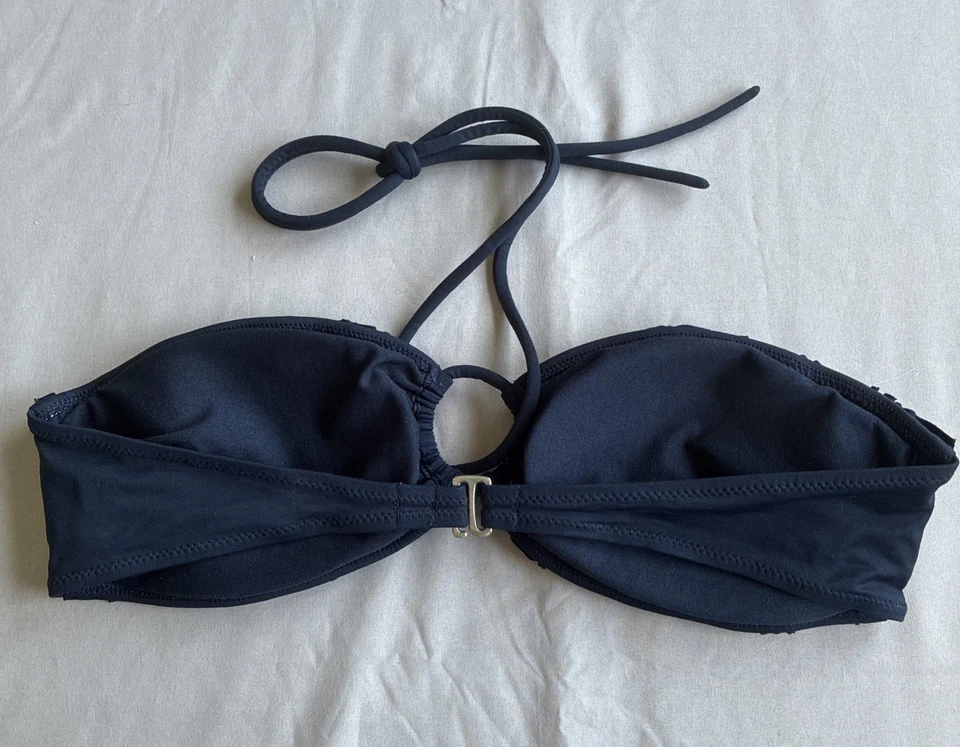 Top de natación bikini con volantes azul marino Y2K Hollister talla mediana para jóvenes acolchado usado en excelente estado Foto 4 de 4