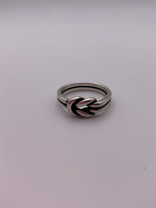 James Avery Sterling Silver Love Knot Ring 925 Size 8