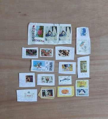 LOT FRANCE ❤️ TIMBRES POSTE POKEMON PAPILLON POISSON OISEAU FLEURS LAPIN CRÉTIN - Photo 1/3