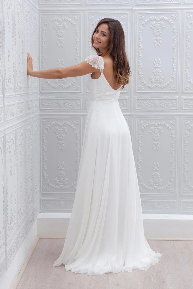 Vestido de novia bohemio de playa de maternidad bohemio de encaje con mangas de gorra Foto 2 de 4