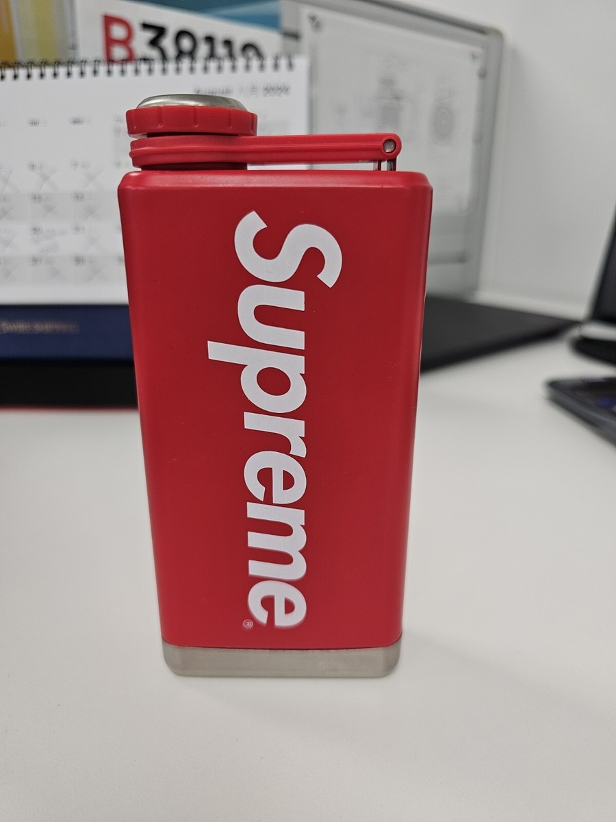 Supreme Stanley Adventure Flask ショップ Red
