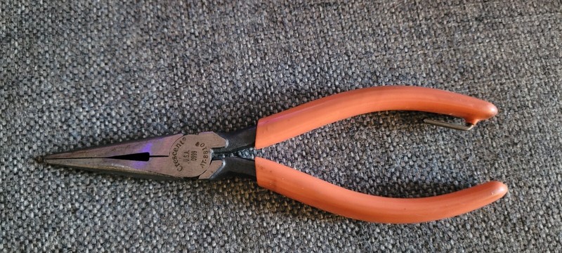 crescent pliers