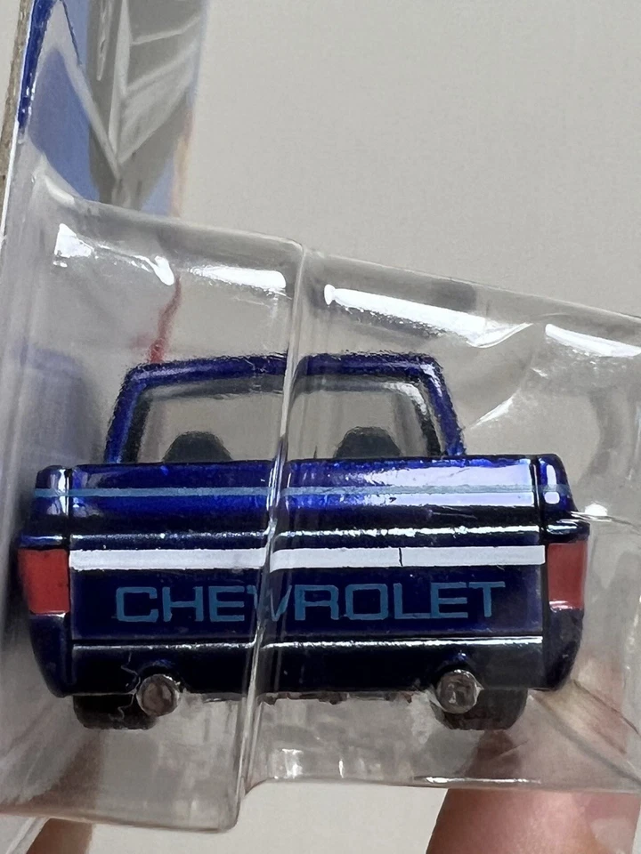 HOT WHEELS’83 CHEVY SILVERADO SUPER TREASURE HUNT BRAND NEW - Image 2 of 3