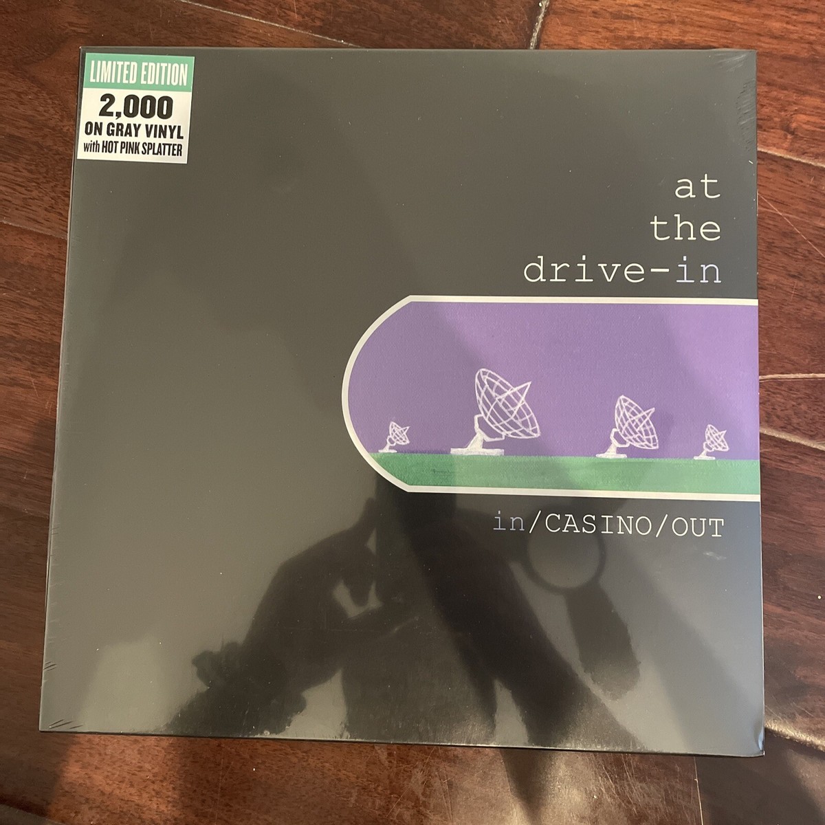 at the drive in casino out レコード　新品未開封 61MVmWYIAaL._AC_UL210_SR210,