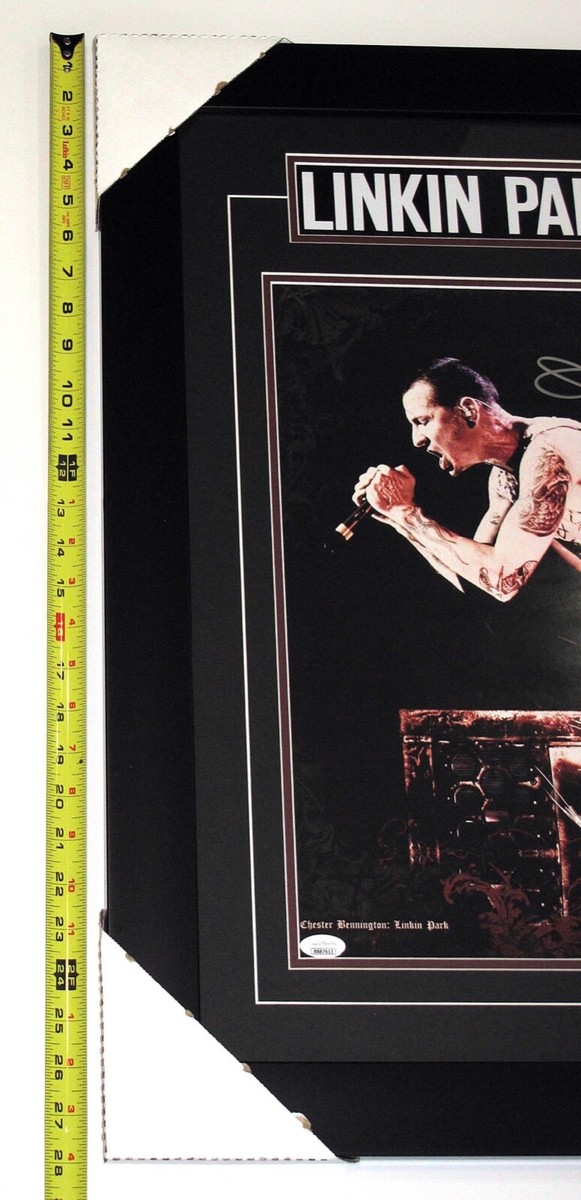 CHESTER BENNINGTON signed Autographed 