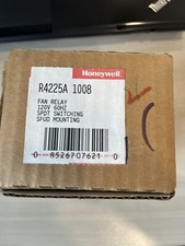 Honeywell R4225A 1008 Fan Relay 120V BNIB