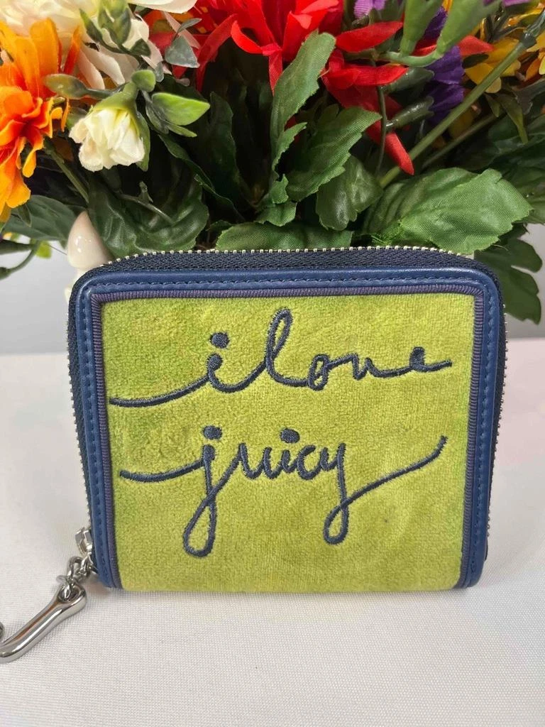 JUICY COUTURE Green Suede with Navy Blue Leather Trims Compact Zip Around  Wallet | eBay
