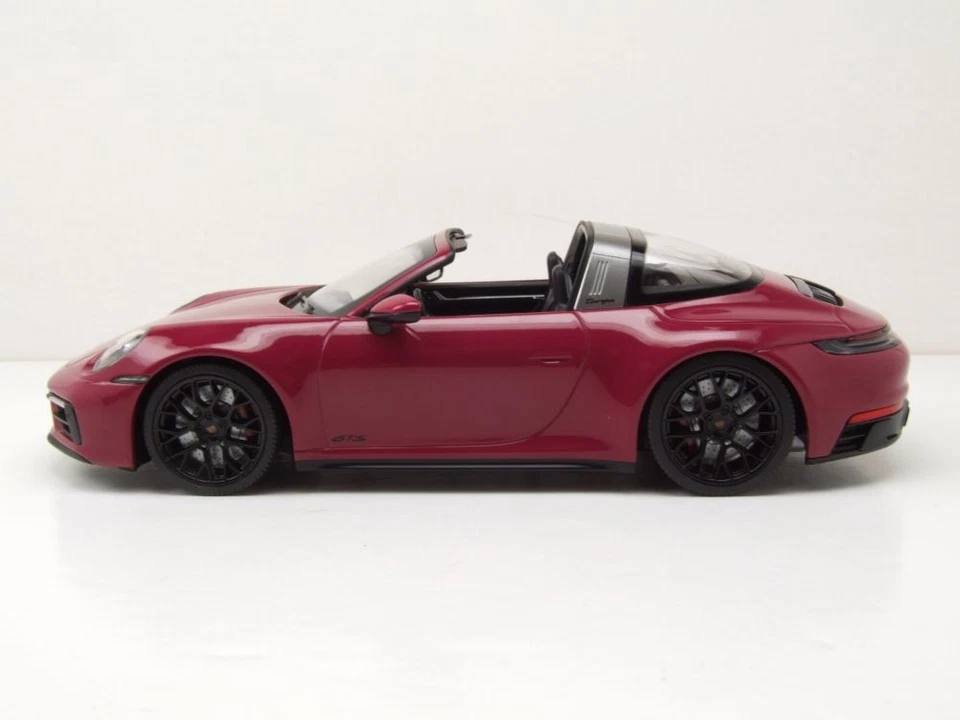 Porsche 911 992 Targa 4 GTS 2021 Rubystar Modellino 1:18 Minichamps - Immagine 3 di 4