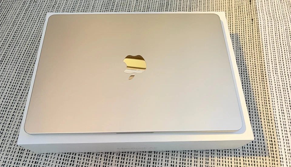 Apple MacBook Air 13" M2 · 24GB · 512GB, Foto 1 von 5