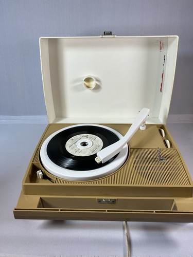 Vintage Motorola MP10CN Portable Record Player Turntable – Powers On, Low Sound
