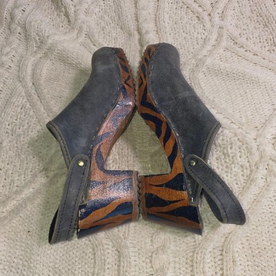 VTG Anna Swedish Clogs Gray Leather Tiger Stripe Wooden Mules Womens 39 8-8.5