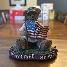 Boyds Bearstone Teddy Patriot Hometown Hero Patriotic Resin Flag 2014 4044572