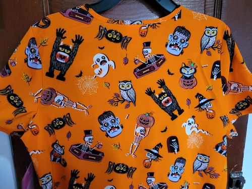 NWT Scrubstar Women's M Orange Halloween Short Sleeve V Neck Scrub Top - Picture 6 of 6