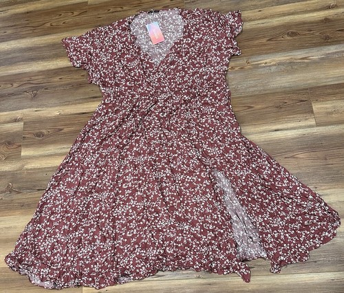 NWT Bloomchic Cinched Waist, Side Slit, Faux Wrap Short Sleeve Dress ~ Size 28