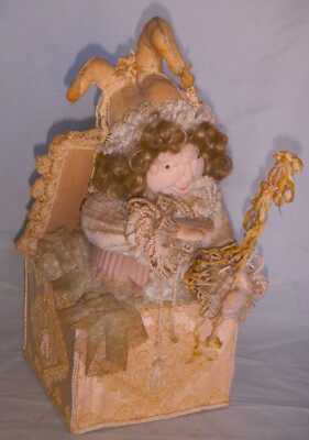 Vlasta / Signed Pat Thompson #01263 Jester / Jack-in-the-Box Doll - ANTIQUE LACE