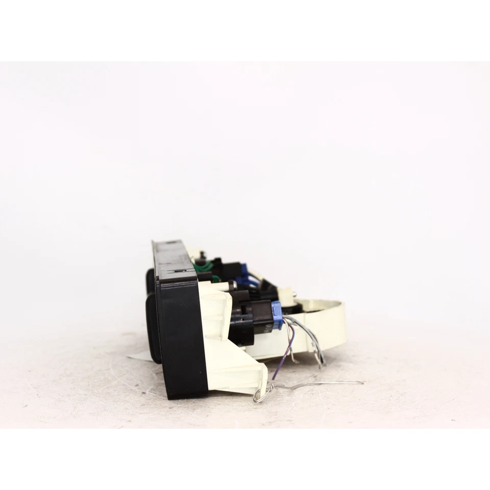 1996 Toyota Avalon Temperature Control Unit Part Number - 655-51201 - Image 2 of 4