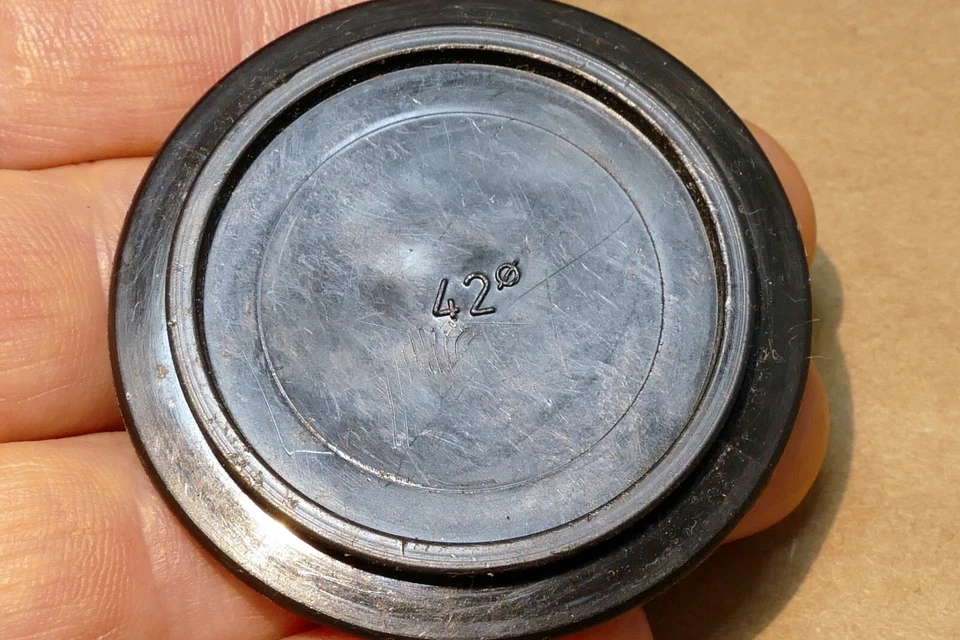 42mm T2 M42 Camera Body Cap Leica Leitz Black Plastic  slip on type for bellows - Image 4 of 4