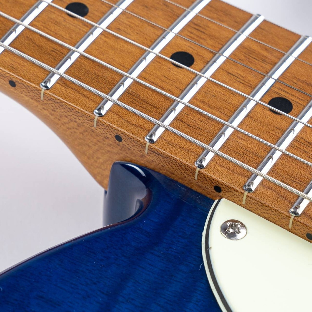 EART Classic Electric Guitar NK-C1,Maple Fingerboard,Stainless
