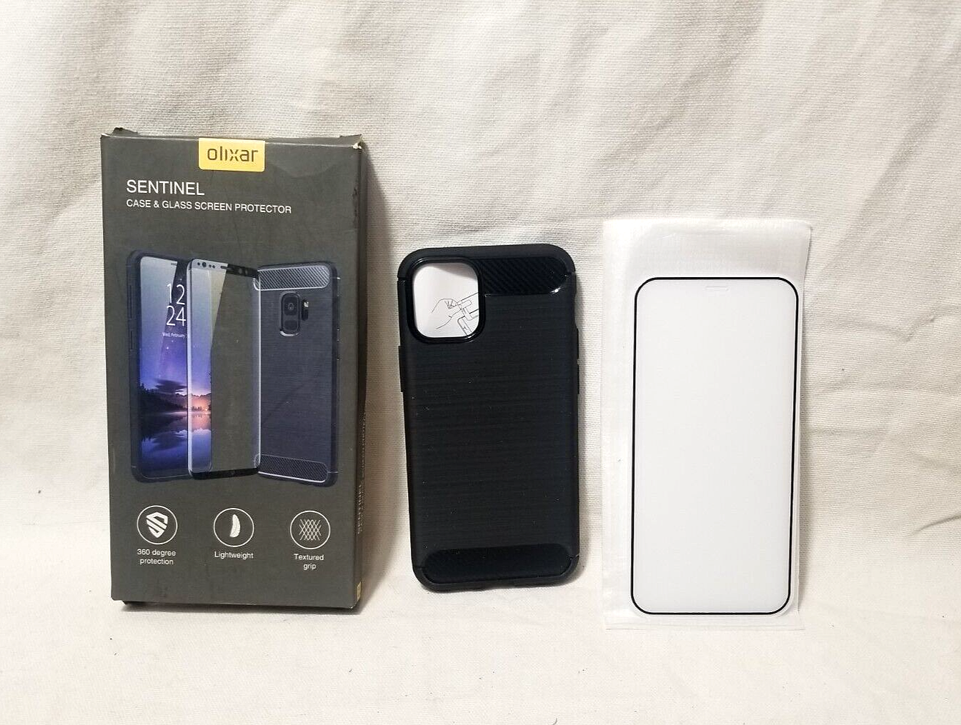 Olixar Sentinel iPhone 12 / 12 pro Black Silicone Phone Case NEW in Box