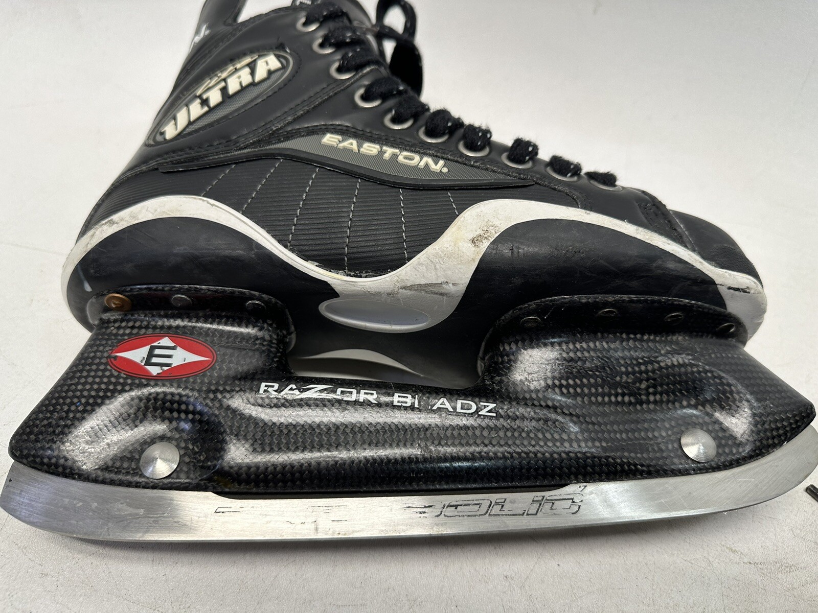 EASTON Z AIR PRO ICE HOCKEY SKATES MEN SIZE 7 RARE RAZOR BLADZ Carbon