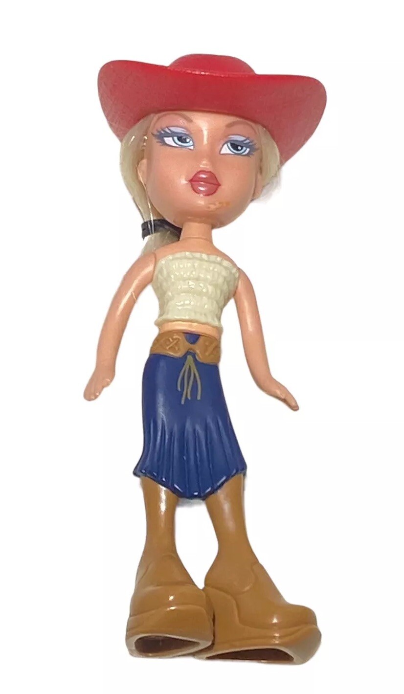 Lot Of 2 2003 McDonald’s Happy Meal Toy Bratz Dolls Chloe Blue Red Hat Cowgirl