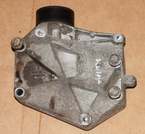 Klimakompressorhalter Opel Astra H 1.9CDI 55191339 BJ 2006