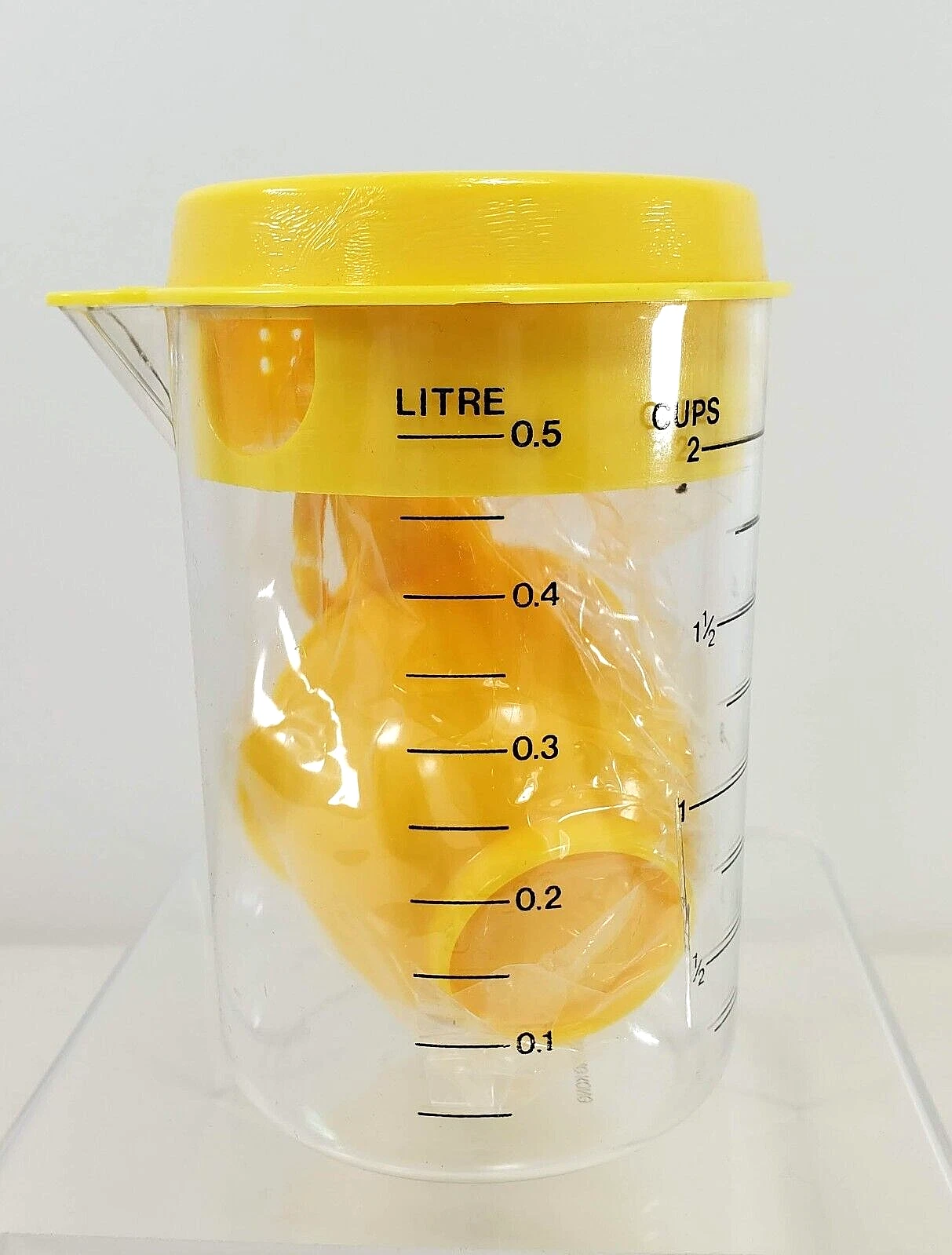 Vintage Measuring Cups & Spoons Set - Yellow Lid & Clear Plastic Cup