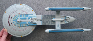 Diamond Select Toys Star Trek U.S.S. Excelsior NCC 2000 Starship