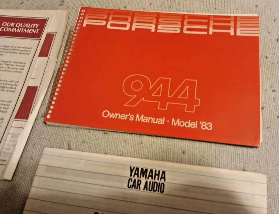 Porsche 944 1983 manual del propietario Yamaha auto audio concesionario directorio + estuche original Foto 2 de 4