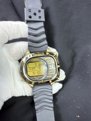 Vintage Seiko Scuba Master M725-5A00 Men's Digital Diver's Watch