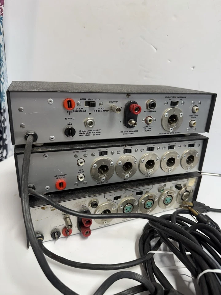 Mezclador de micrófono profesional Shure M67 M68FC mezclador LOTE COMO ESTÁ SIN PROBAR - Encendido Foto 2 de 4