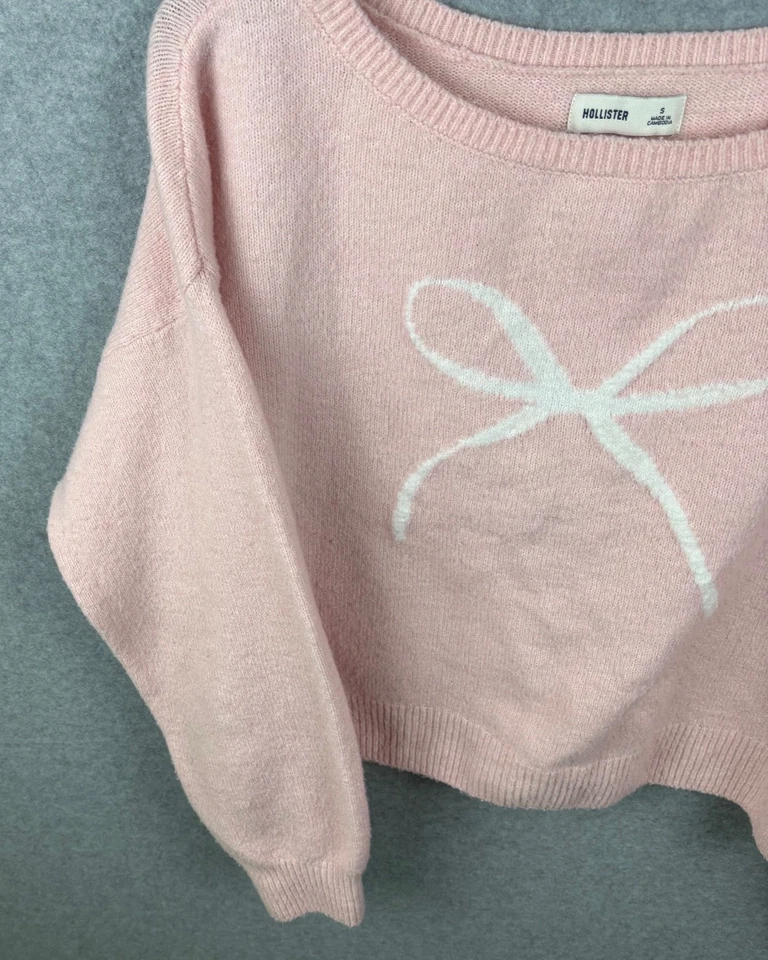 Suéter Hollister Cómodo Nube Hombro Descubierto Rosa Coqueta Lazo Tejido Apretado Pequeño Foto 2 de 4