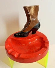 ASHTRAY LADYS BOOT RARE VINTAGE  CERAMIC ART DECO.