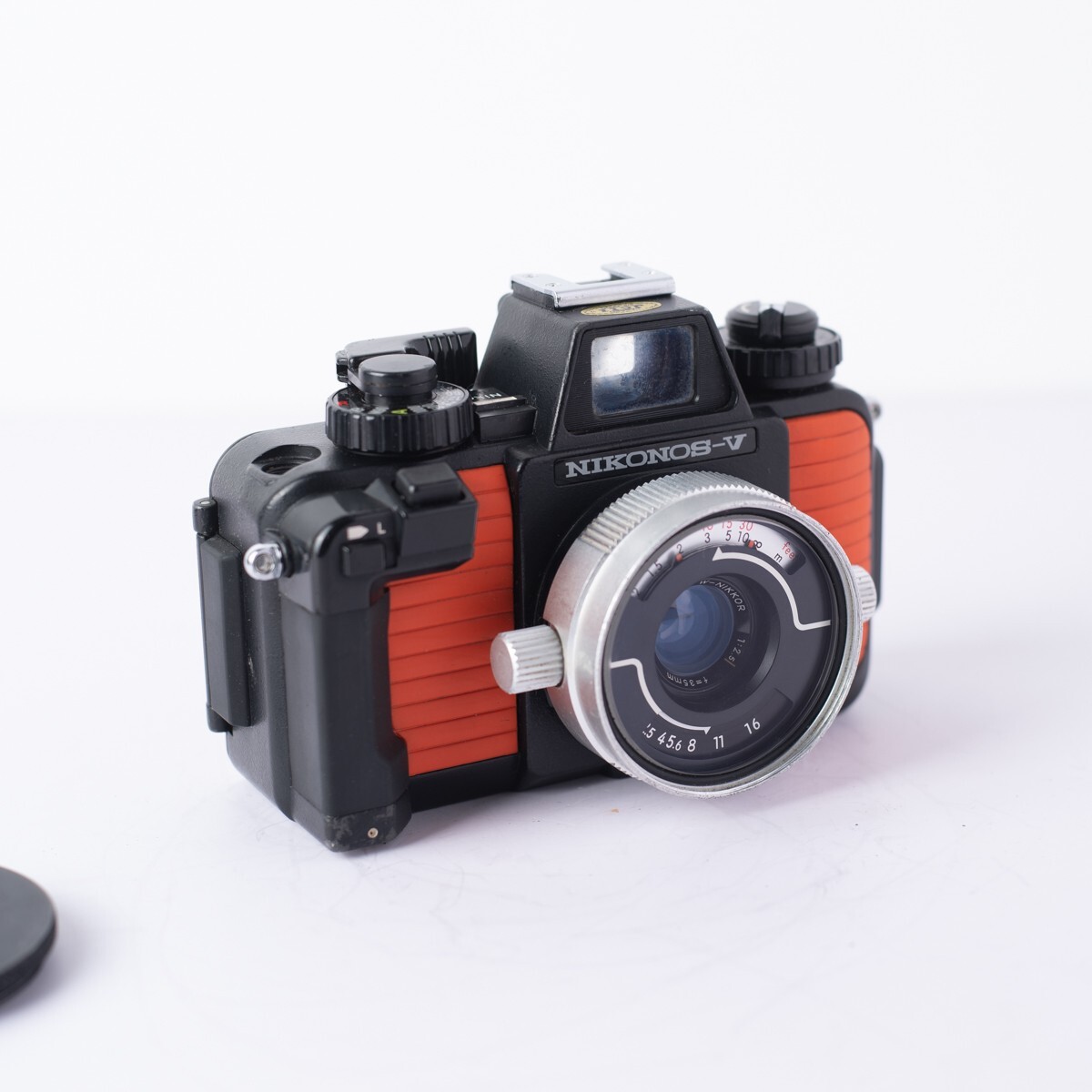 Nikon Nikonos V Underwater Film Camera w/ 35mm Meter Works