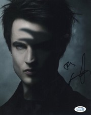 Tom Sturridge Sandman Autographed Signed 8x10 Photo ACOA
