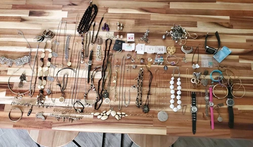 Antique Vintage Estate Exquisite Costume Jewelry Lot Gold Vibrant Some Signed