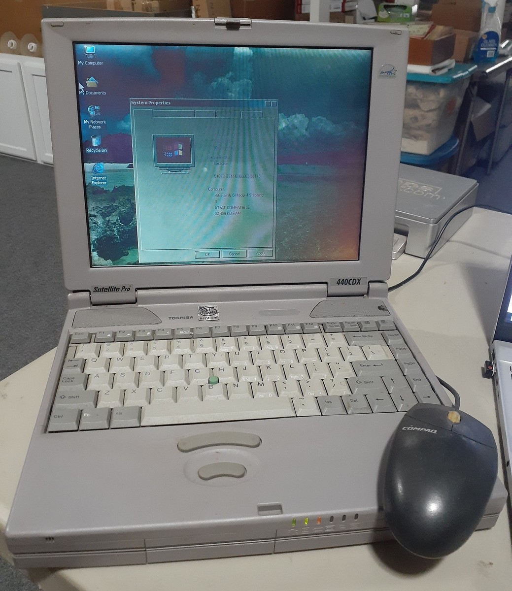 Toshiba Satellite Pro Laptop Computer 440CDX 32mb w/ CD Ethernet
