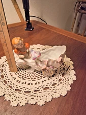 Vintage Royal Sealy Cart Planter Bird On Ruffled edge By A Lady 1950s