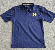 Mens U of M/Michigan Wolverines Button Up, Short Shirt Shirt. Size S.  