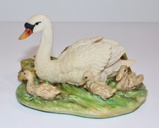 Holland Studio Craft 1980s White SWAN & CYGNETS Figurine HSC England VERY RARE Holland Studio Craft 1980s White SWAN & CYGNETS Figurine HSC England VERY RARE