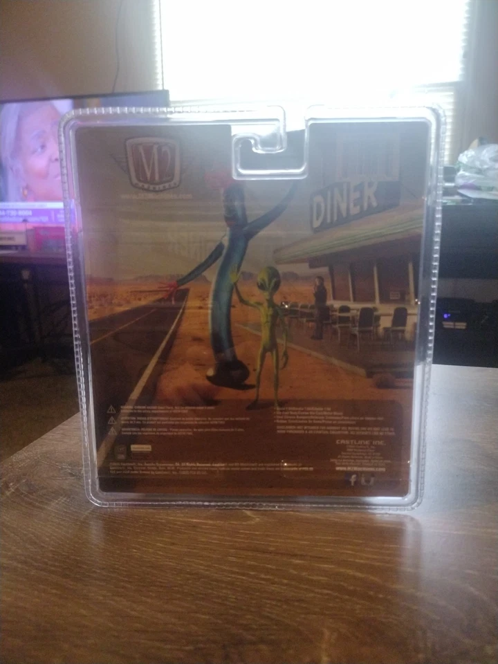 M2 machines 1960 chrysler 300f roswell Diner !!NEW!! - Image 2 of 2