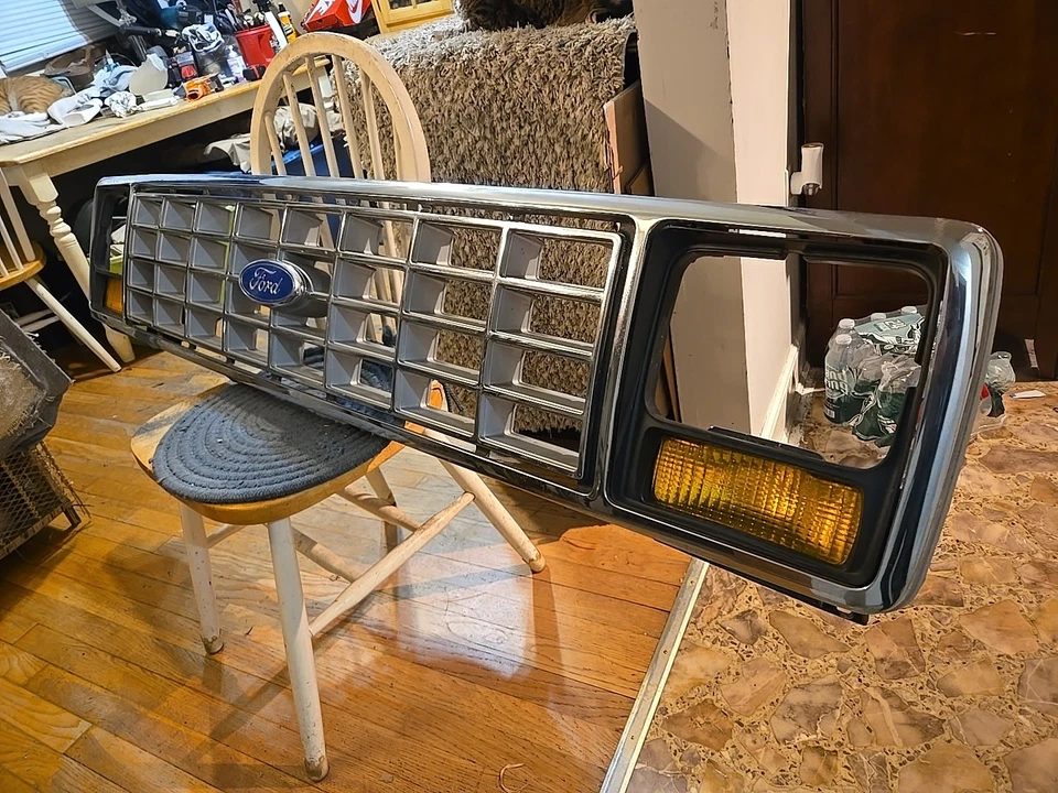 Ford Econoline Van Grill 1983-1991 cromada y Argentina 1986 Ford Van OEM E150 E250 Foto 2 de 4