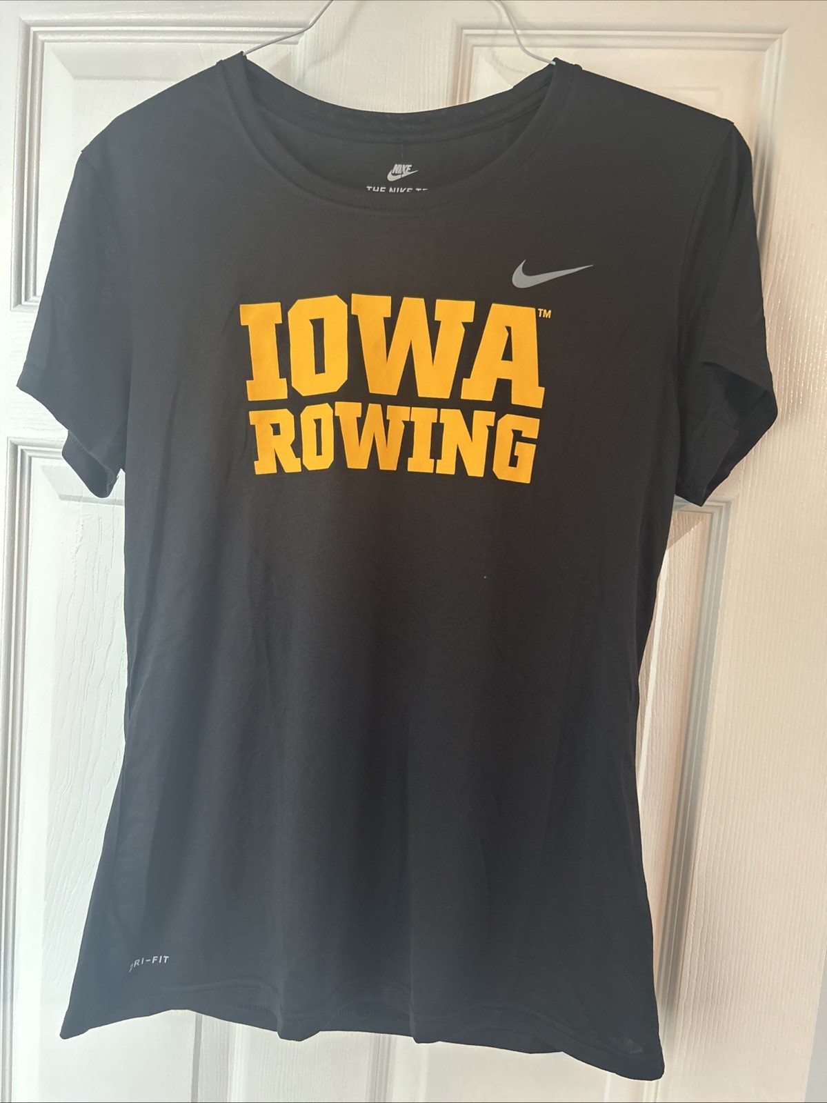 FILA T shirt Iowa Hawkeyes Rowing Nike DRI Fit donna grande nuova nera