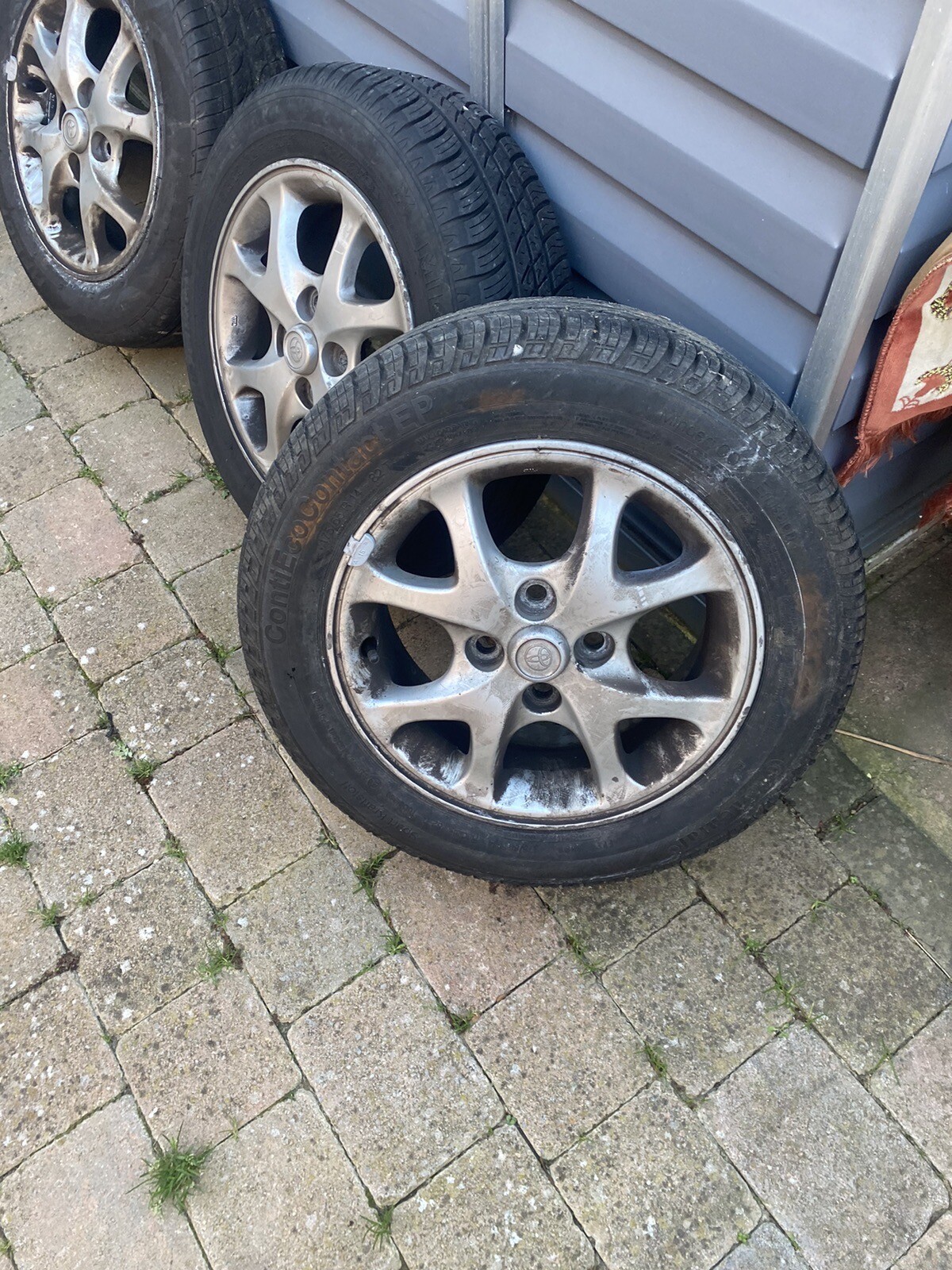 TOYOTA YARIS MK1 19992005 R14 SET OF 4 ALLOY WHEELS WITH TYRES 175/65