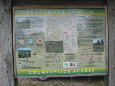Photo 6x4 Information Point at Broadmoor Common Excellent mix of maps, ph c2007