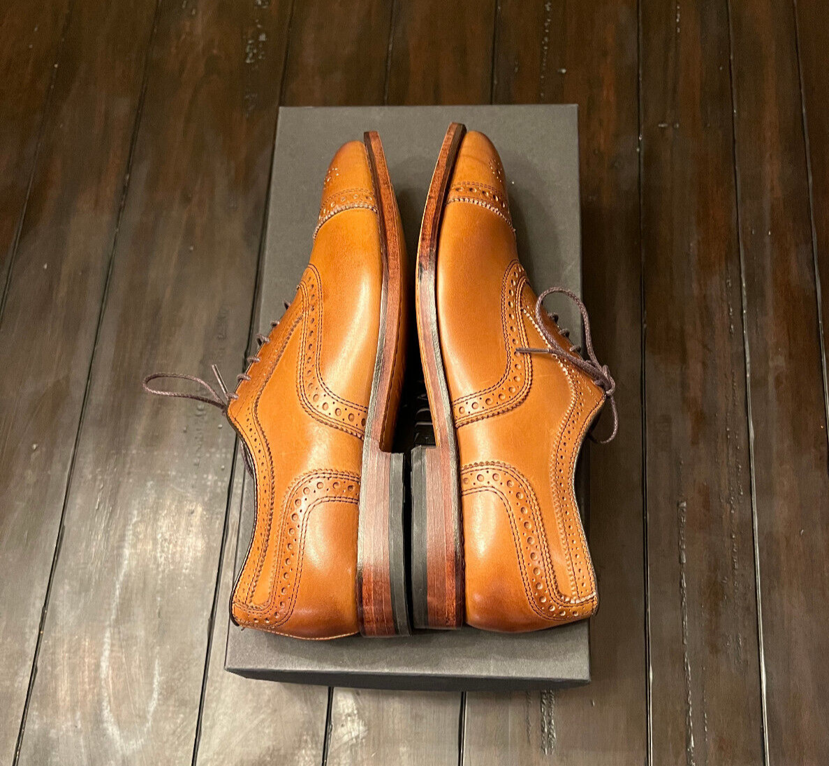 Allen Edmonds Walnut Strand cap-toe oxford dress shoe, 8E, like new Allen Edmonds Walnut Strand cap-toe oxford dress shoe, 8E  main image 4