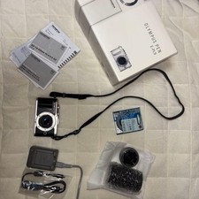 Excellent Condition OLYMPUS PEN E PL9 Double Zoom Kit